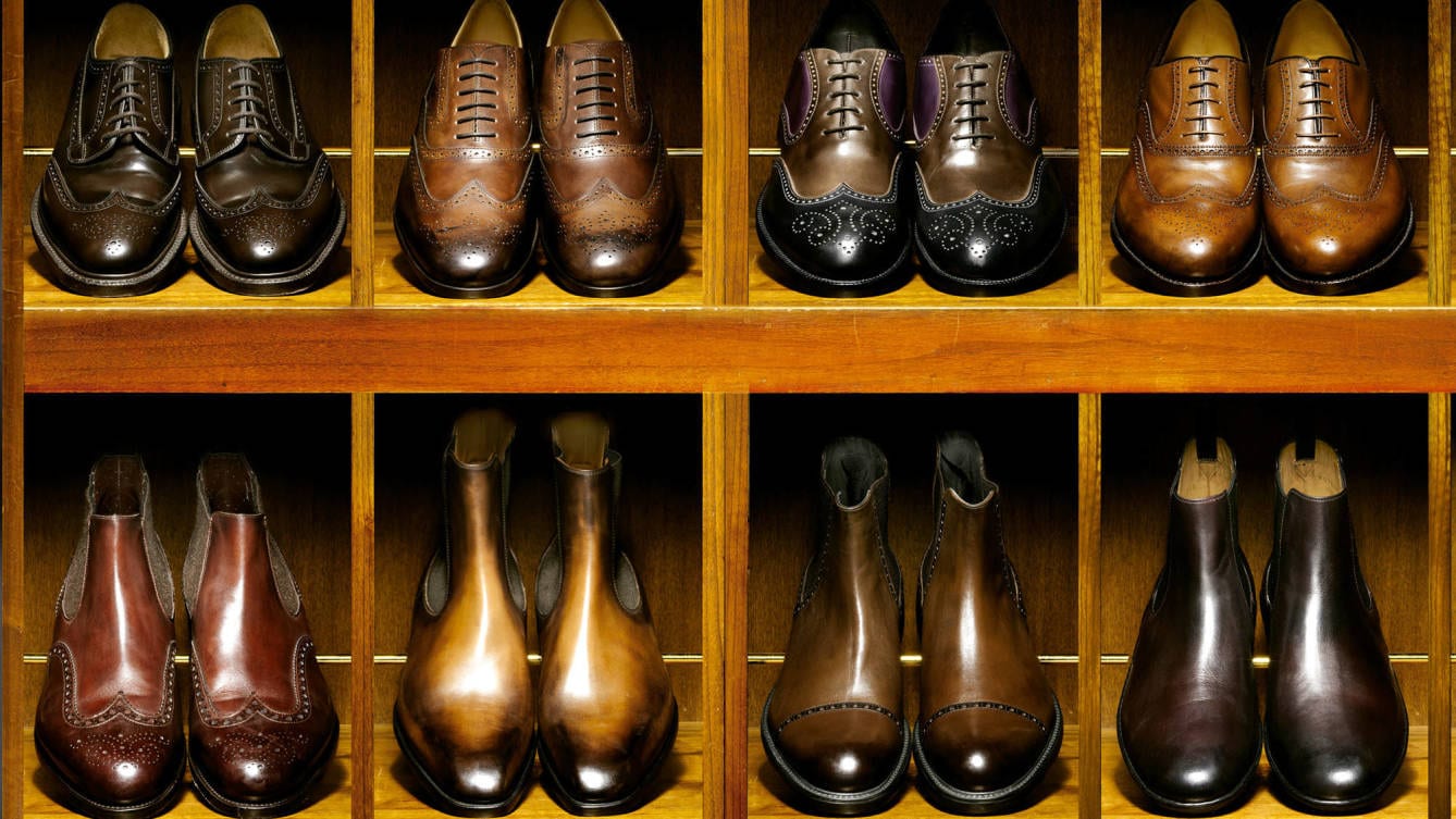 5 këpucët që përshtaten me çdo veshje